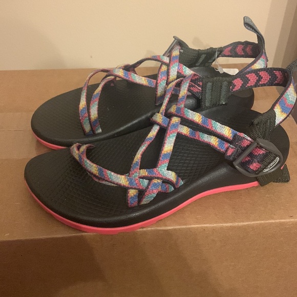 🔥🔥Chaco Kids - Picture 2 of 5